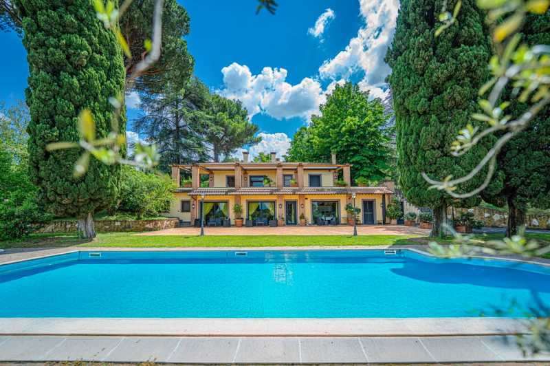 Frascati, Rzym: willa z luksusowym basenem