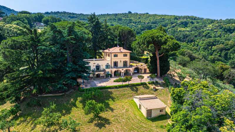 Frascati, luksusowa willa pod Rzymem