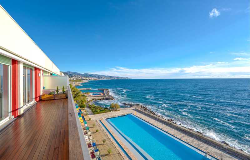 Apartamenty na wybrzeżu w Capo Nero, San Remo