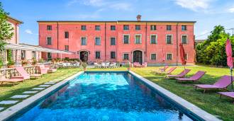 Luksusowy hotel w Reggio Emilia.