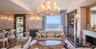 Luksusowy penthouse na sprzedaż w Ospedaletti.