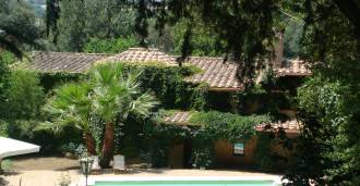 Zabytkowa willa do wynajęcia w prestiżowej rezydencji w Rzymie.